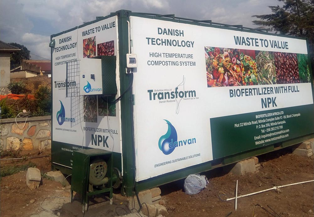 procesanlaeg fra bacess i uganda der upcycler toerstof fra biogasanlaeg til baeredygtig goedning scaled